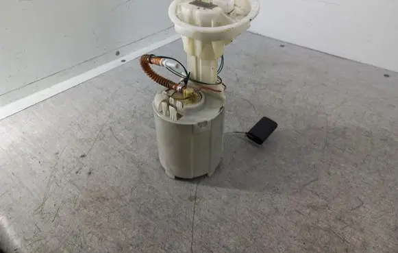 Mini One - Cooper R50 - 53 In-tank fuel pump 10652409