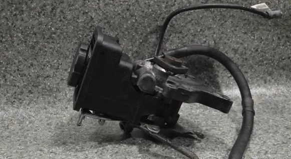 BMW 3 E46 Power steering pump 6756575