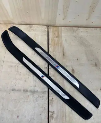 Front sill trim cover
