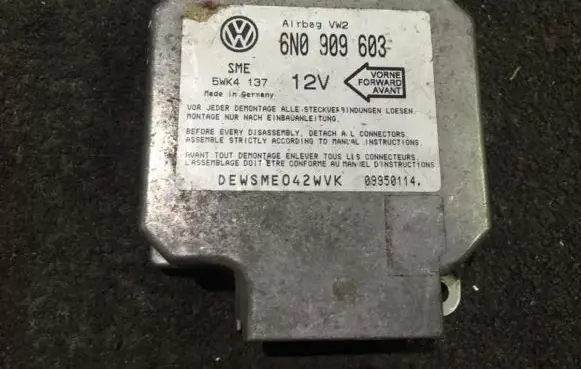Volkswagen Polo III 6N 6N2 6NF Airbag control unit/module 6n0909603 5wk4137