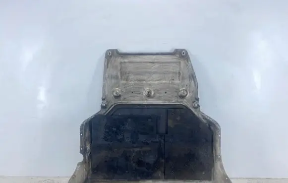 Audi A3 S3 8V Engine splash shield/under tray 5Q7825235