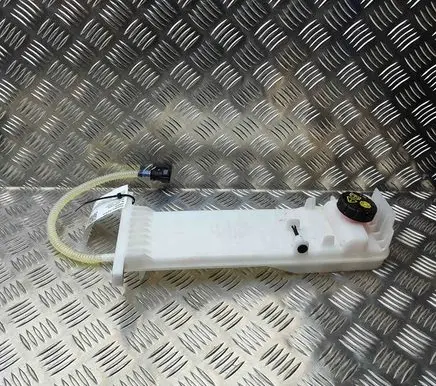Volkswagen Multivan T6 Brake fluid reservoir 7T0611301A