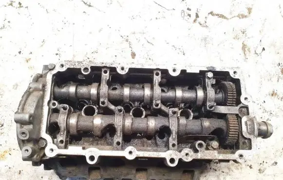 Volkswagen Touareg I Engine head 0593ag