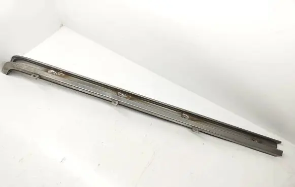 Volkswagen Transporter - Caravelle T5 Sliding door bottom rail 7H3843872