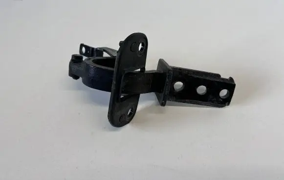 Volvo V70 Tailgate/trunk/boot hinge 31218425