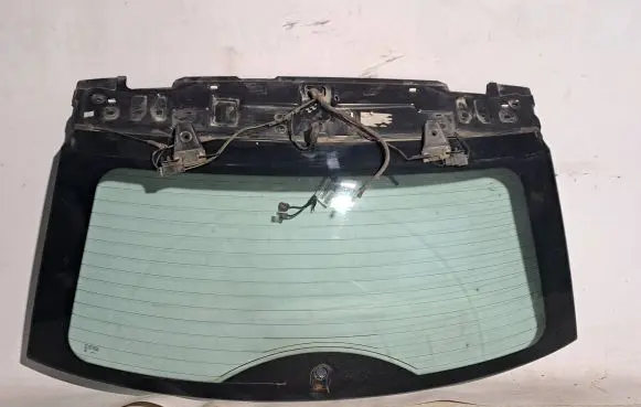 Jaguar X-Type Opening tailgate glass 