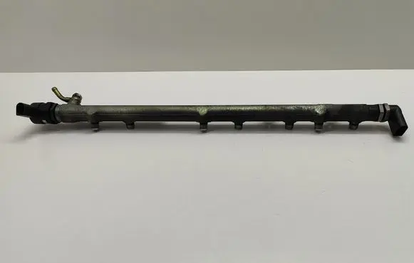 BMW 5 E60 E61 Fuel main line pipe 7795514 0445216015 0281002738
