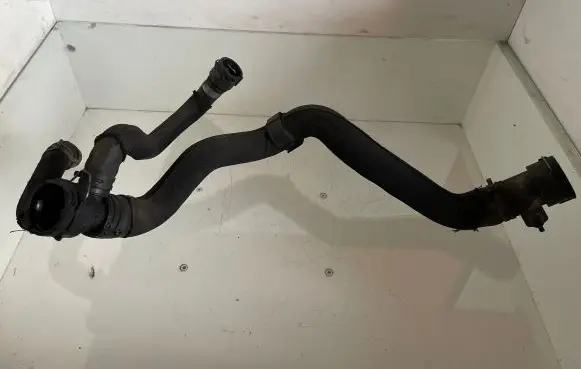 Audi A4 S4 B8 8K Engine coolant pipe/hose 8K0122293F