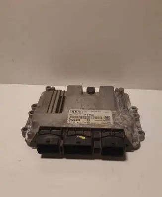 Mazda 3 I Engine control unit/module 6M6112A650BA 0281012530