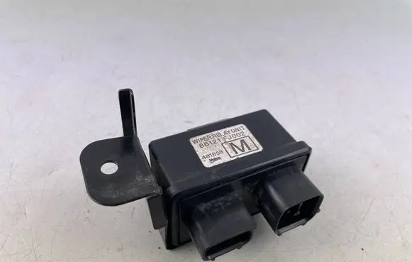 Subaru Outback (BS) Window wiper relay 86121FJ002