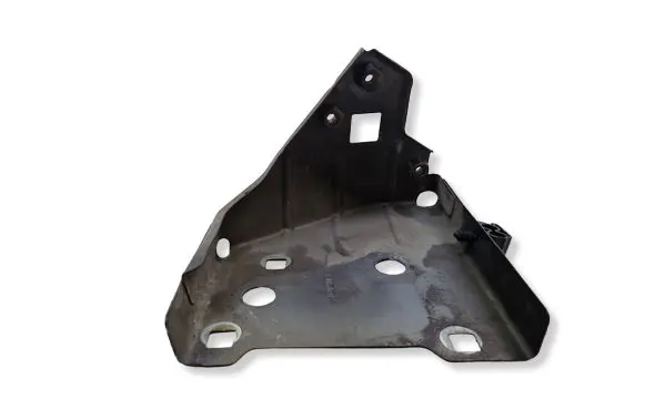 Jeep Cherokee Fender mounting bracket 41335785