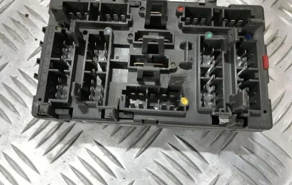 Peugeot 406 Fuse box set 9459081380