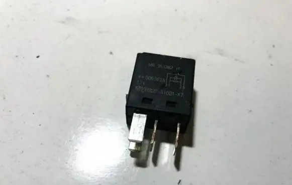 Mitsubishi Space Star Other relay mb953382 005626a