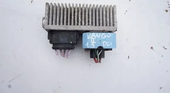 Renault Master III Glow plug pre-heat relay 8200558438