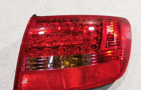 Audi A6 S6 C6 4F Rear/tail lights 4F9945096H 89039575