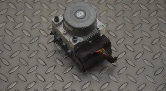 BMW 4 F32 F33 ABS Pump 6875559 6875558