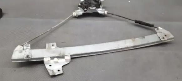 Hyundai Getz Front window lifting mechanism without motor