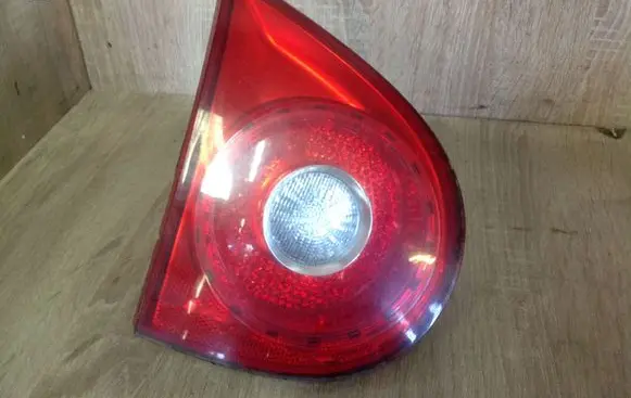 Volkswagen Golf V Tailgate rear/tail lights 1K6945093F
