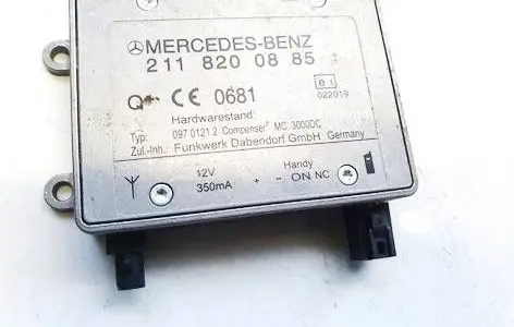 Mercedes-Benz GL X164 Antenna control unit 2118200885