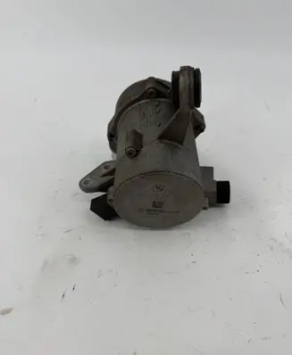 BMW 3 E90 E91 Water pump 7586928