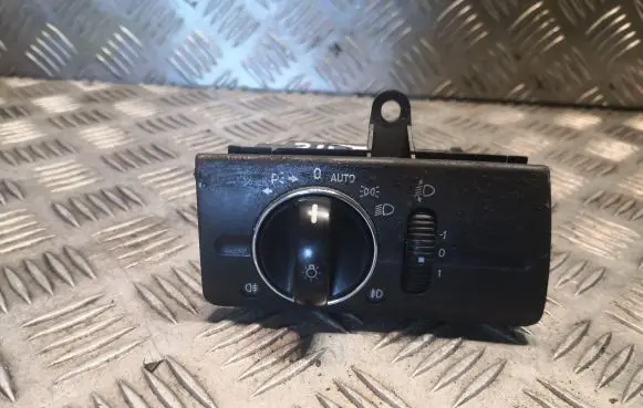 Mercedes-Benz E W211 Light switch 2115450904 A2115450904