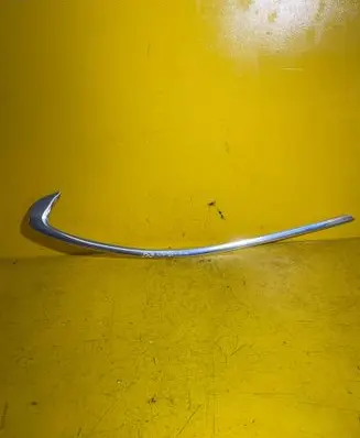 Peugeot 508 RXH Rear door windshield rail 