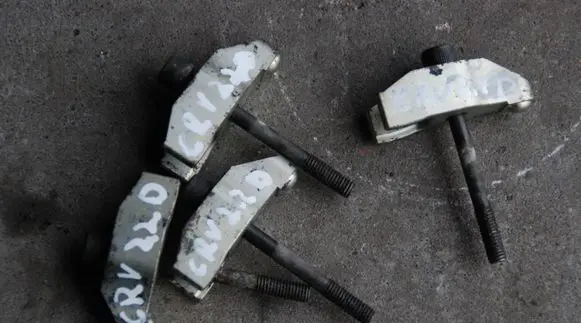 Honda CR-V Fuel Injector clamp holder 140KM