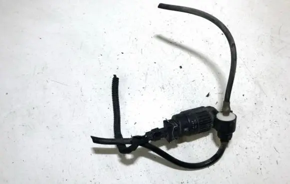 Opel Vectra B Windscreen/windshield washer pump 