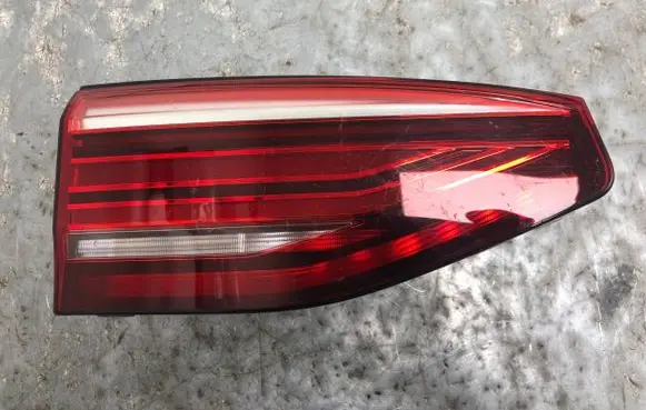 Volkswagen Multivan T7 Tailgate rear/tail lights 7T0945093A