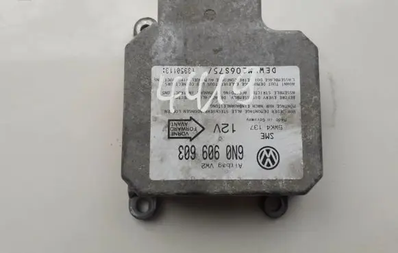 Volkswagen PASSAT B4 Airbag control unit/module 6n0909603