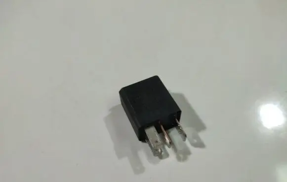Opel Meriva A Other relay 24435622