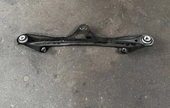 Mercedes-Benz GLC C254 Rear differential mounting bracket A2063510500
