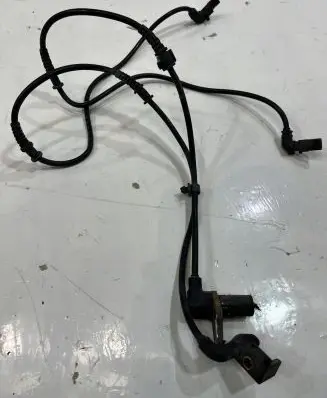 Mercedes-Benz S W140 ABS brake wheel speed sensor A1405403517