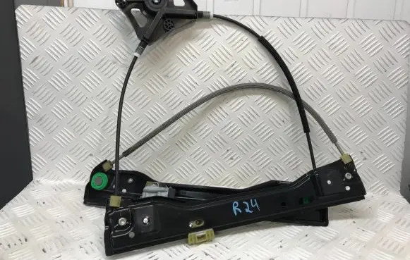 Mercedes-Benz C W204 Front door electric window regulator 