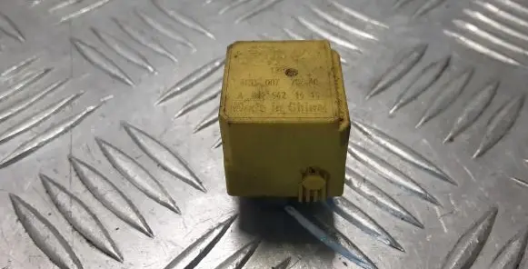 Mercedes-Benz Vito Viano W639 Other relay A0025421419