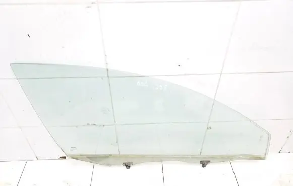 Nissan Primera Front door window glass four-door 43R00049