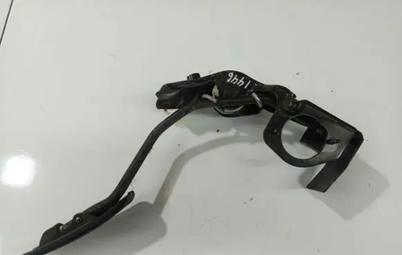 Toyota Avensis T250 Accelerator throttle pedal 