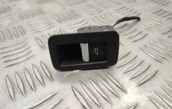 Audi A4 S4 B9 Tailgate opening switch 4MO959831A 8W1959829