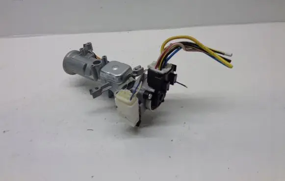 Suzuki Grand Vitara II Ignition lock