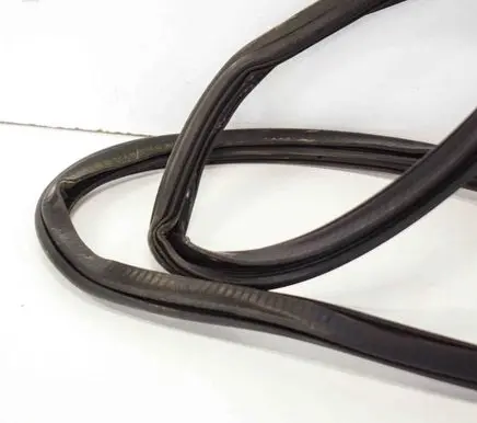 Audi Q5 SQ5 Rubber seal front coupe door 8R0831721F