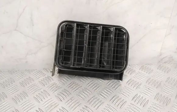Audi A8 S8 D5 Fender grill 4N0819181