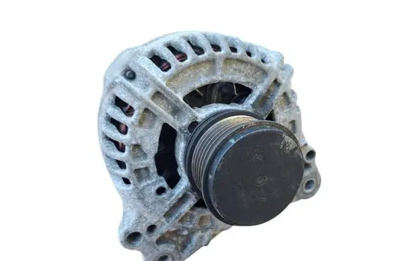 Volkswagen Golf V Generator/alternator 06F903023F