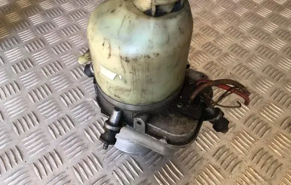 Opel Zafira A Power steering pump 10400850010