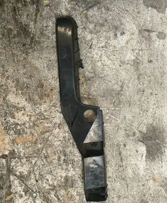 Toyota Avensis Verso Front bumper mounting bracket