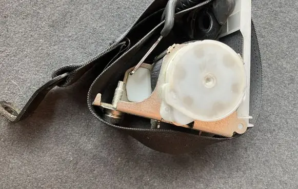 Opel Vectra C Front seatbelt