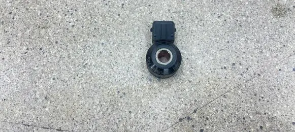 BMW M5 Detonation knock sensor 7598861 13627598861