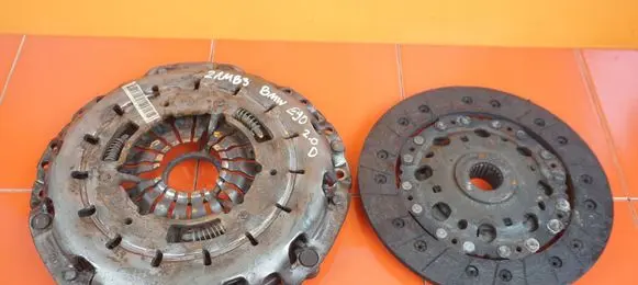 BMW 3 E90 E91 Clutch set kit 7615630 21MB3