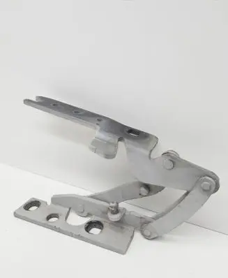 Engine bonnet/hood hinges