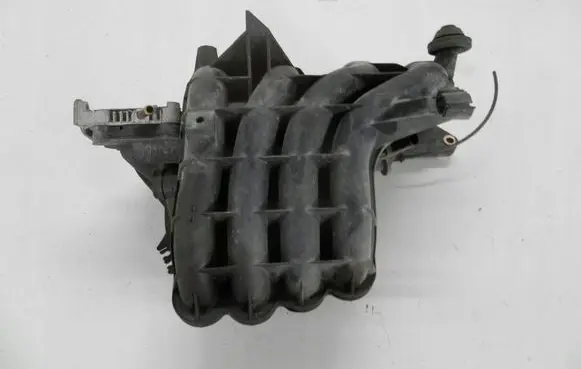 Volkswagen Golf IV Intake manifold 086129711