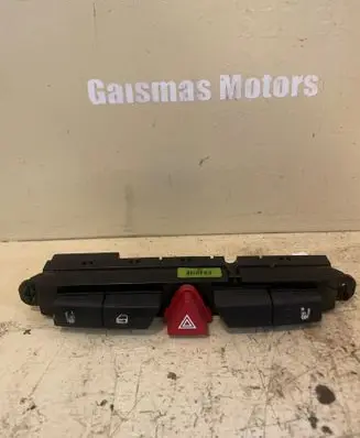 KIA Ceed Hazard light switch 937001H000